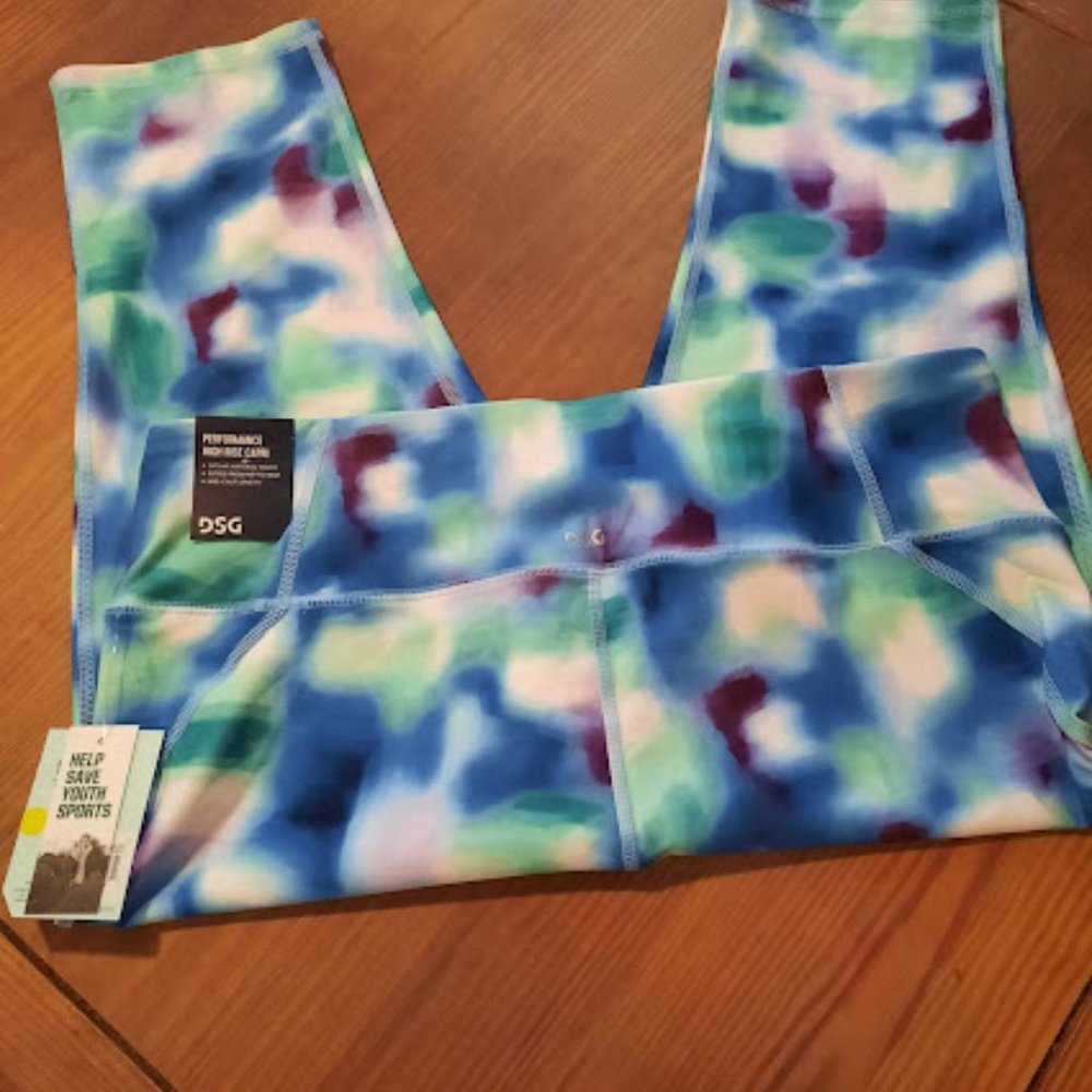 DSG Performance High Rise Capri Leggings NWT XL